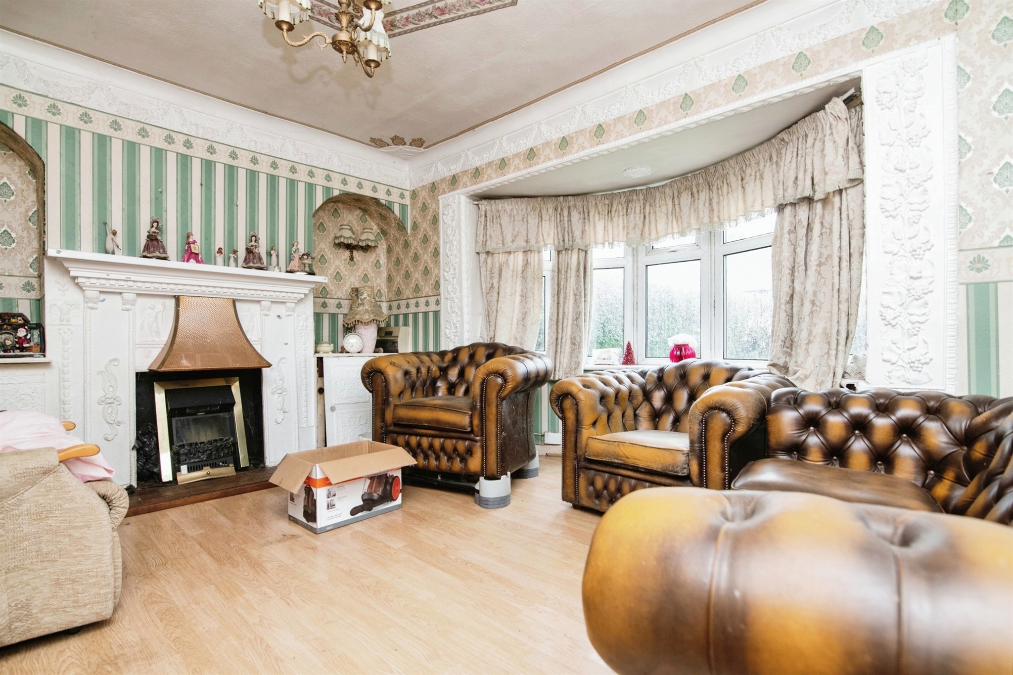 3 bed End of Terrace