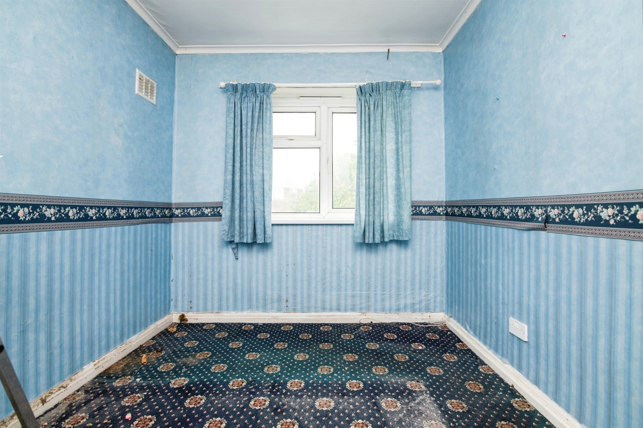 3 bed End of Terrace