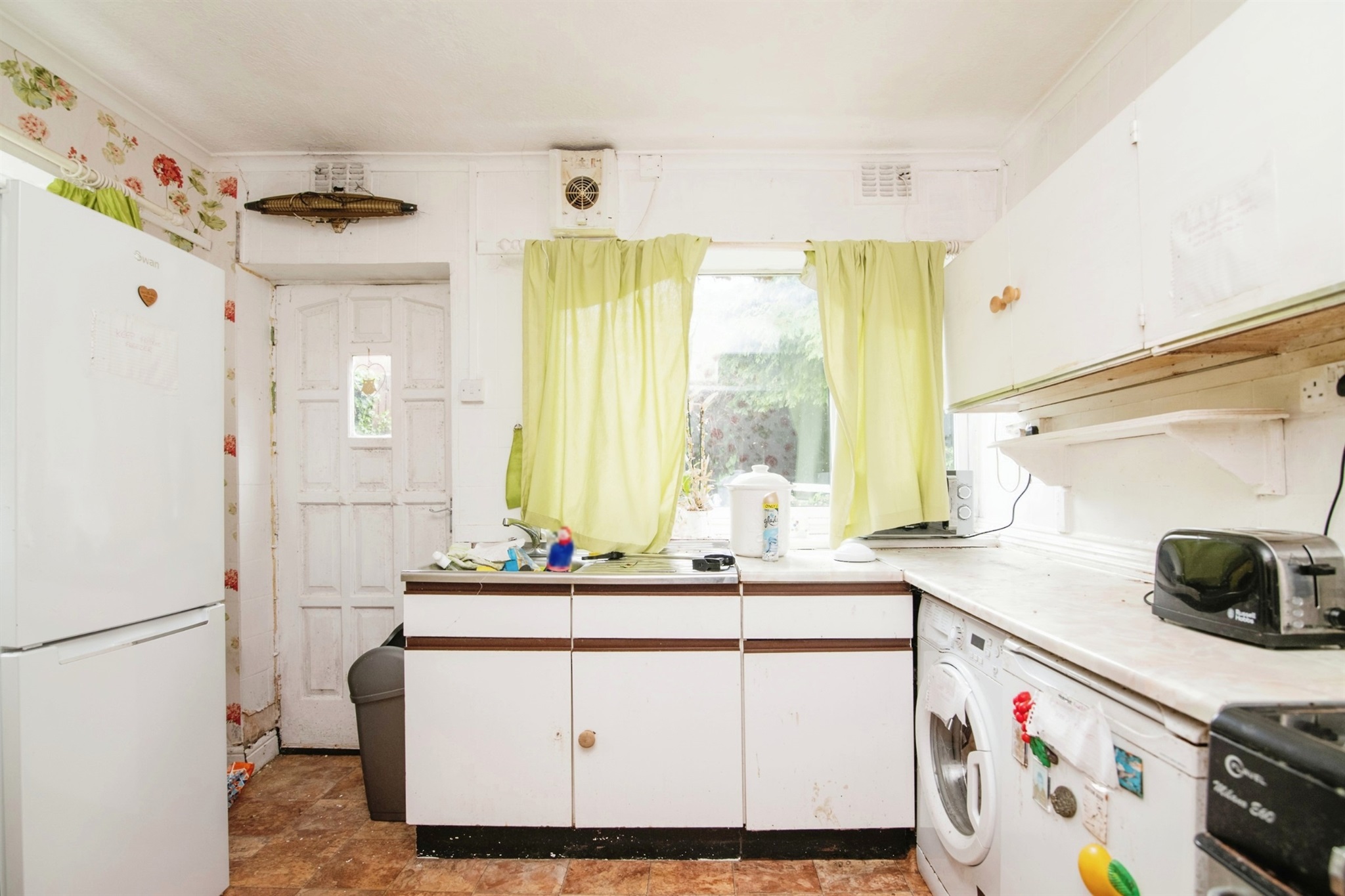 3 bed End of Terrace