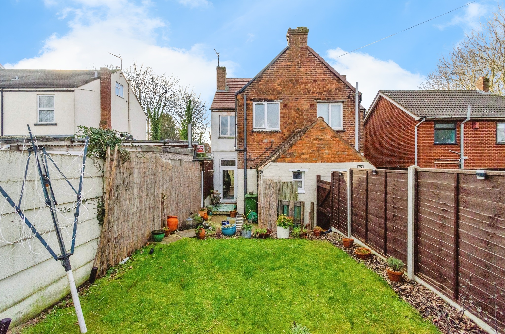 2 bed Semi-Detached