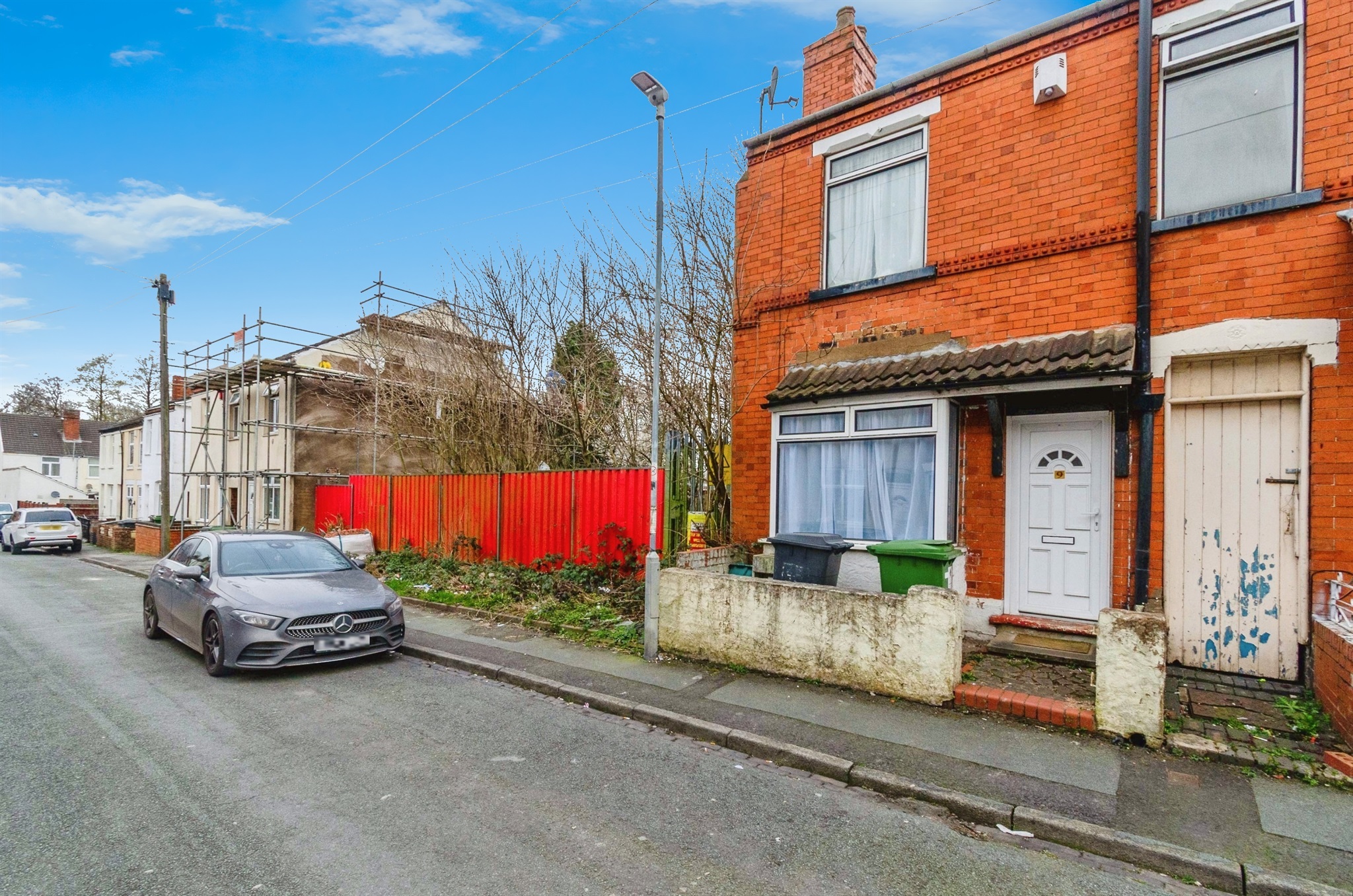 3 bed End of Terrace