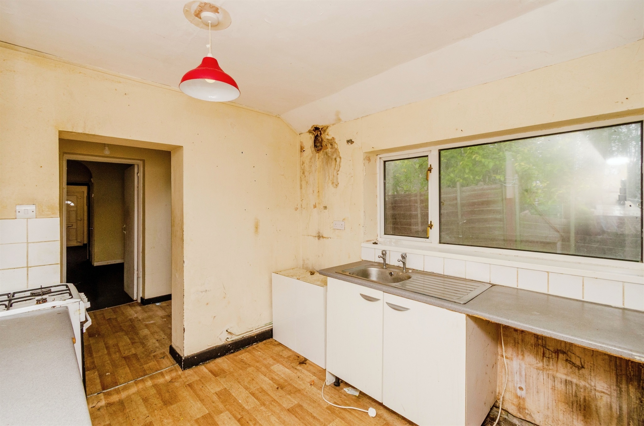 3 bed End of Terrace