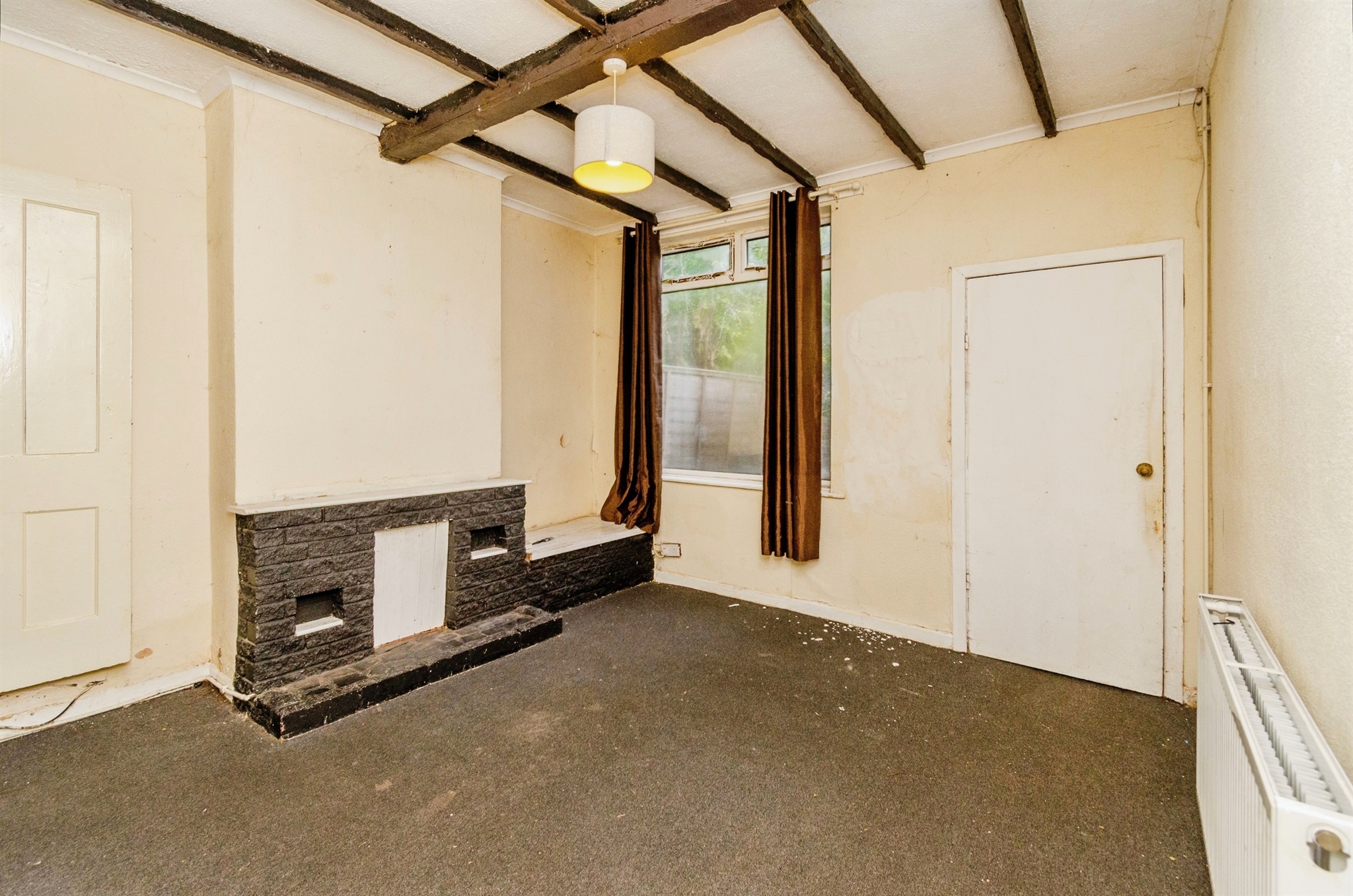 3 bed End of Terrace