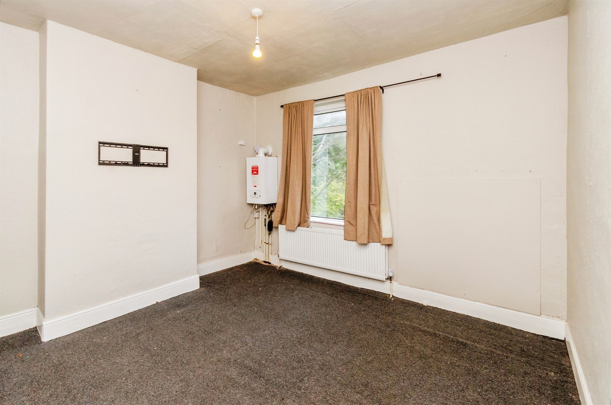 3 bed End of Terrace