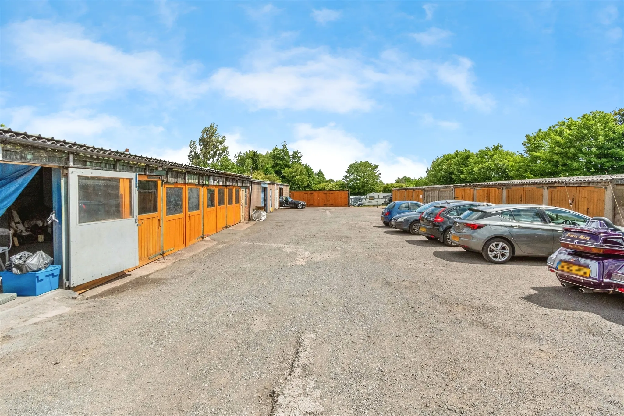 3 bed Mixed Use