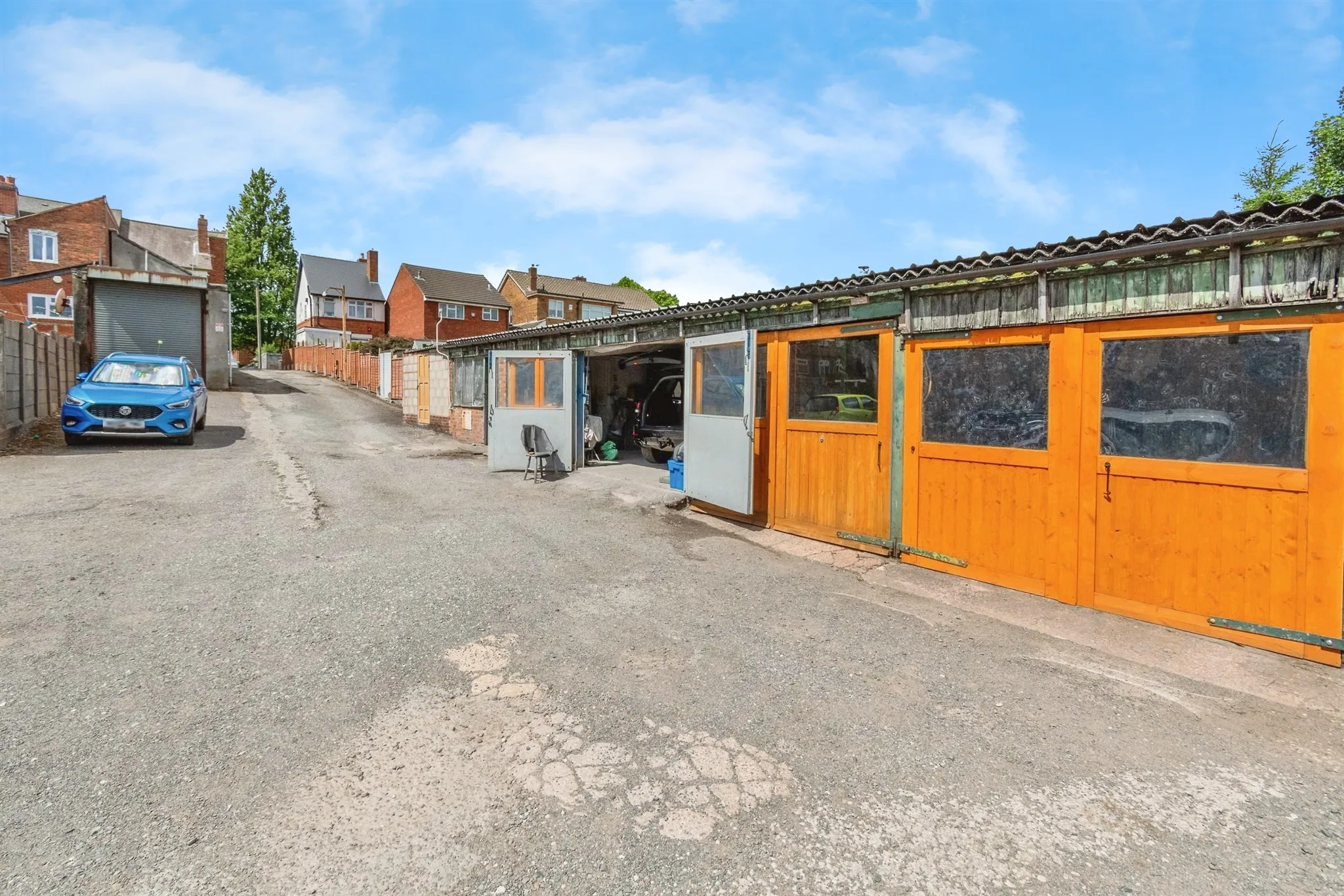3 bed Mixed Use