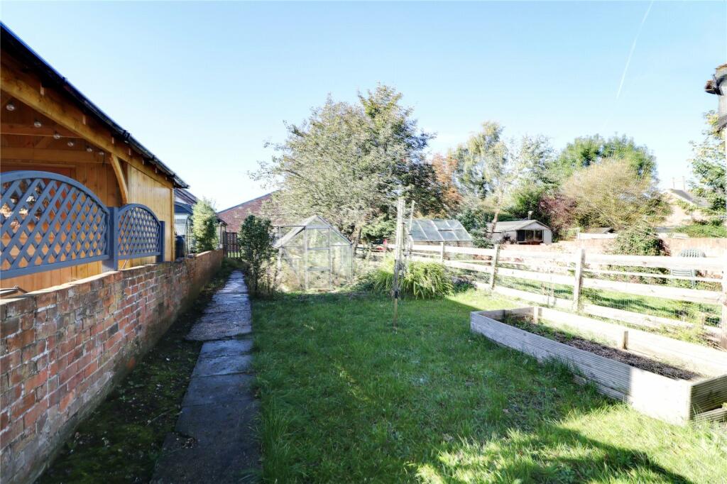 2 bed Semi-Detached