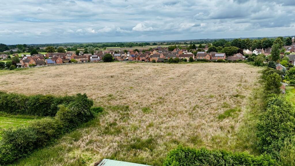 2 bed Detached Bungalow