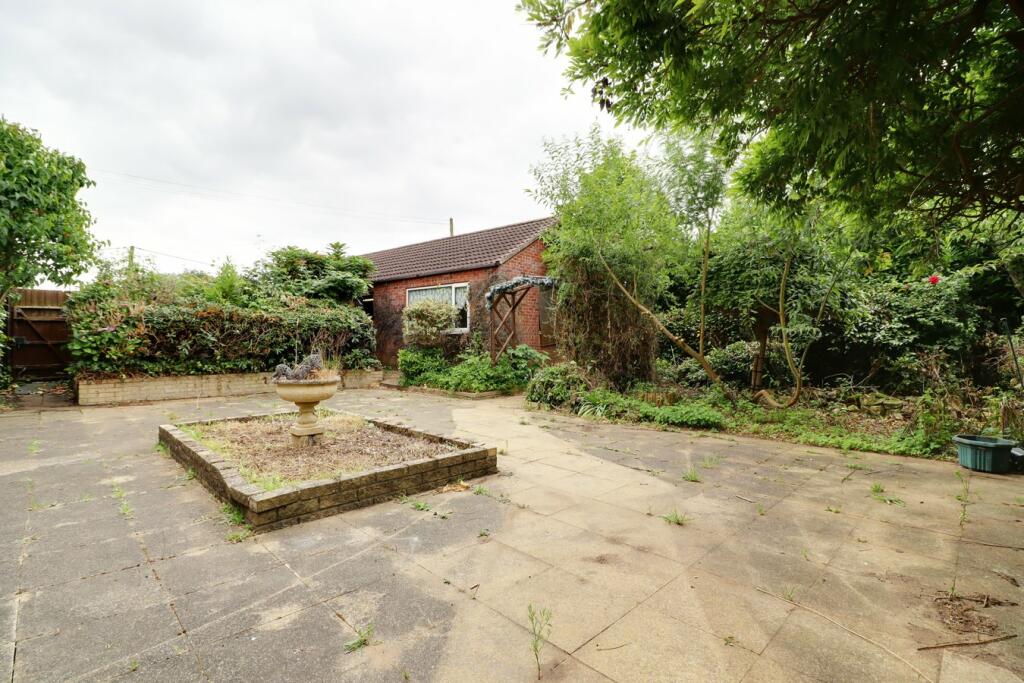 2 bed Detached Bungalow