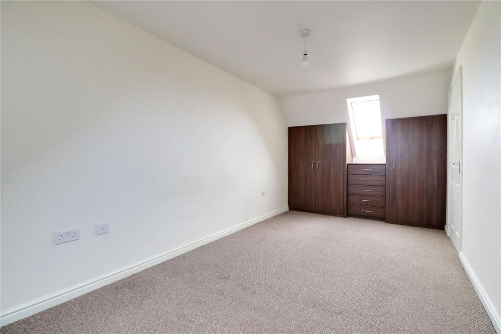 3 bed End of Terrace