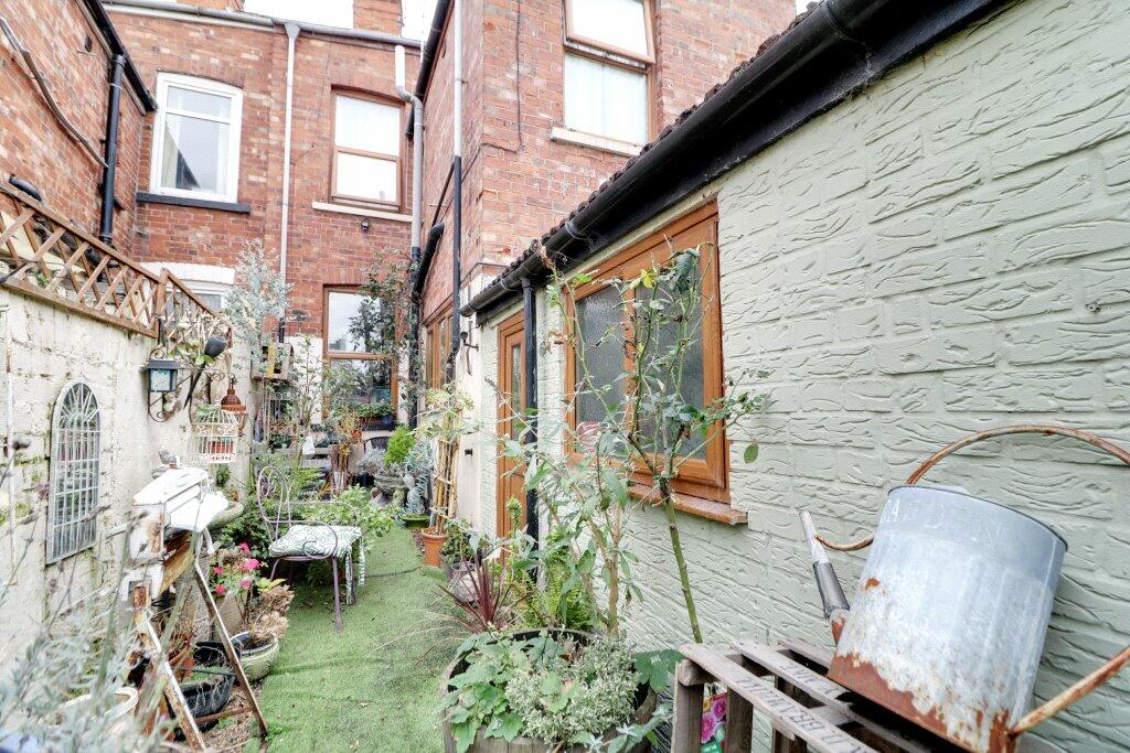 4 bed Terraced