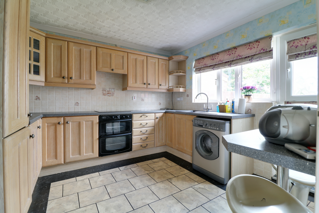 3 bed Semi-Detached