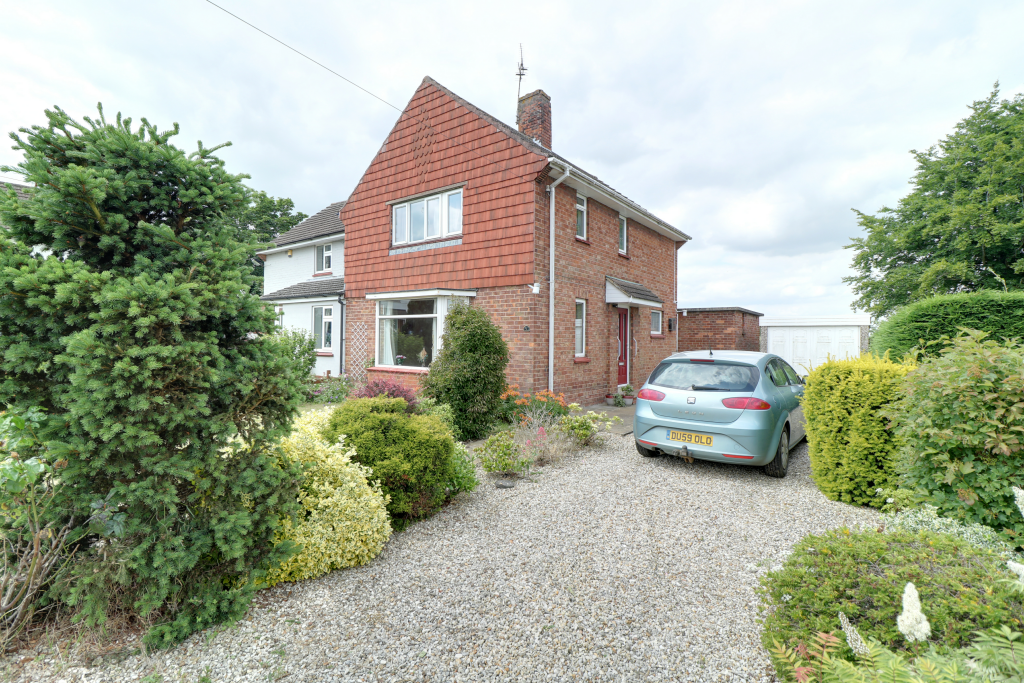 3 bed Semi-Detached