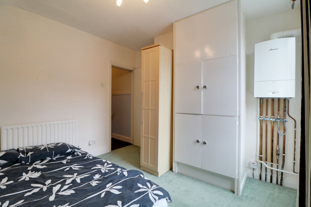3 bed End of Terrace