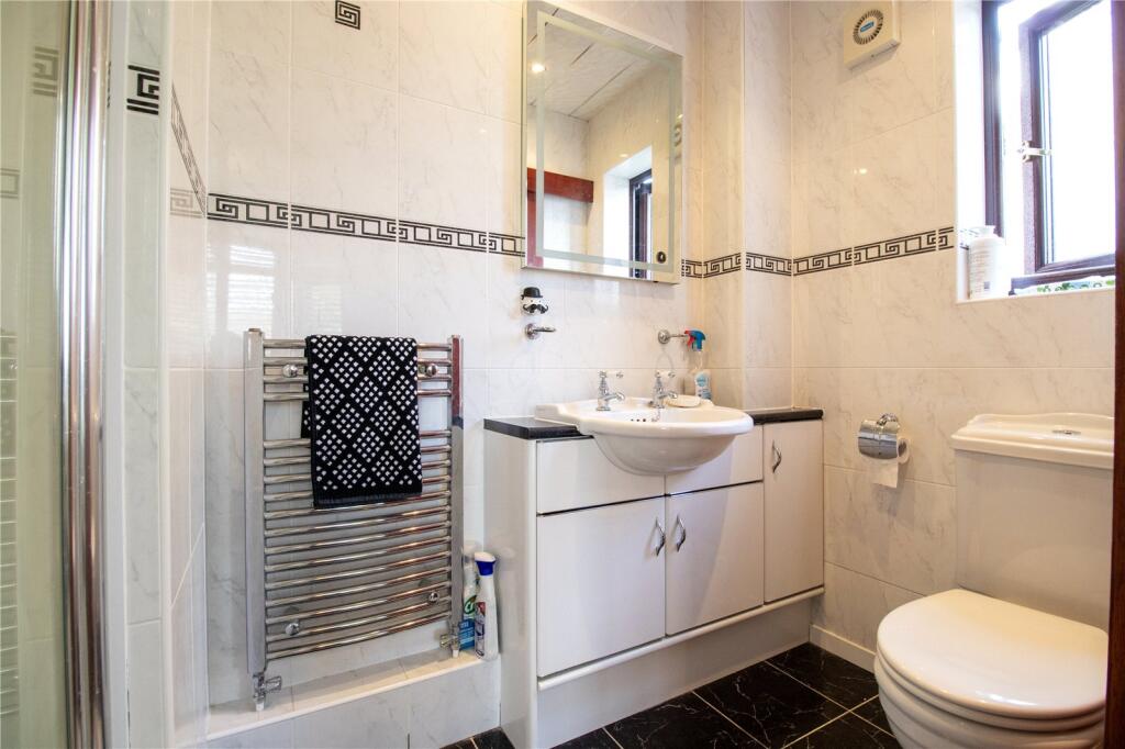4 bed Detached Bungalow