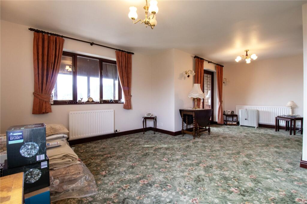 4 bed Detached Bungalow