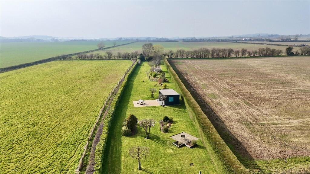 4 bed Detached Bungalow