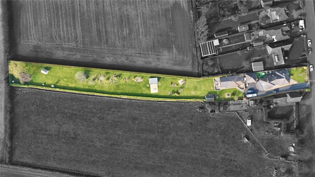 4 bed Detached Bungalow