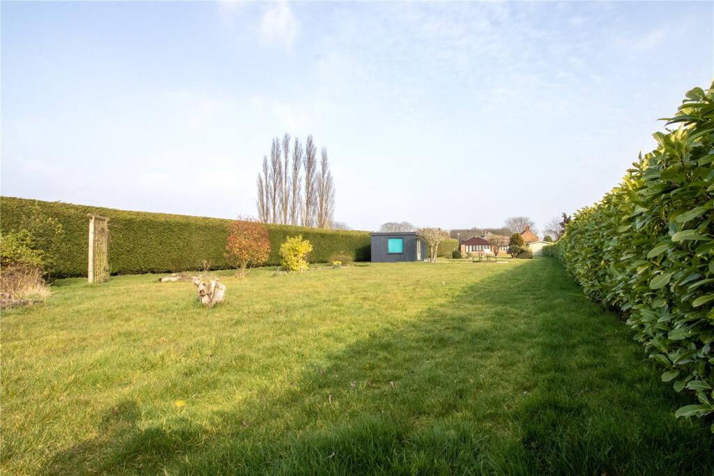 4 bed Detached Bungalow