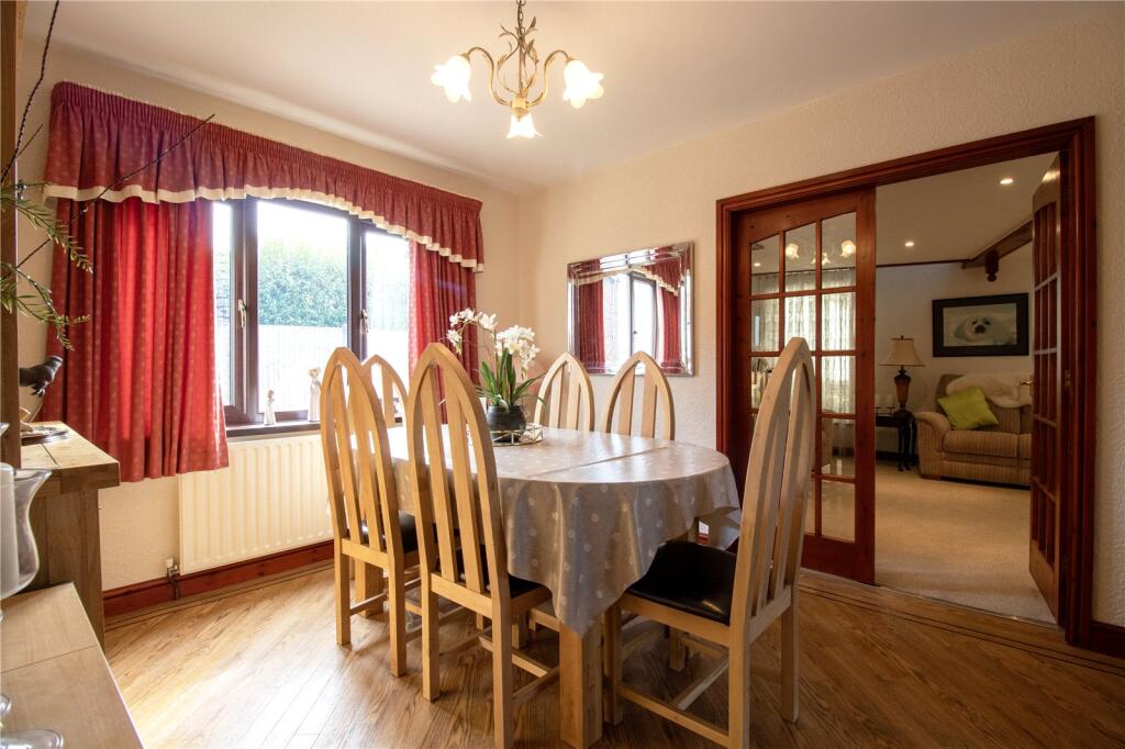 4 bed Detached Bungalow