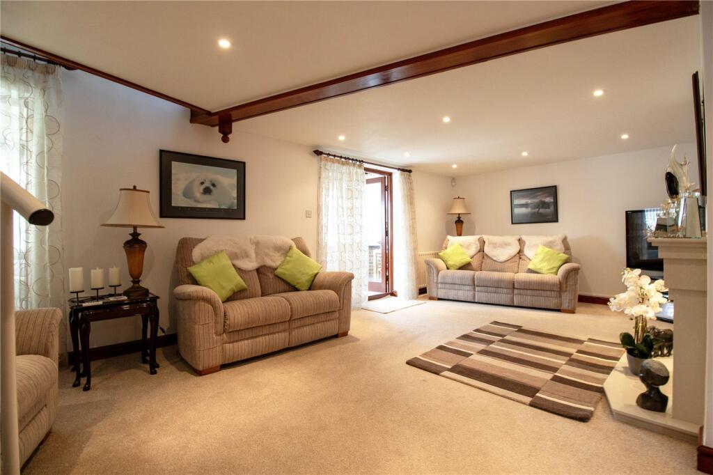 4 bed Detached Bungalow