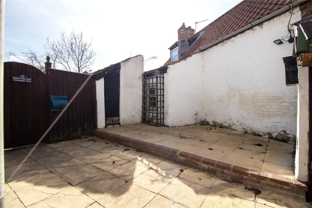 2 bed Terraced