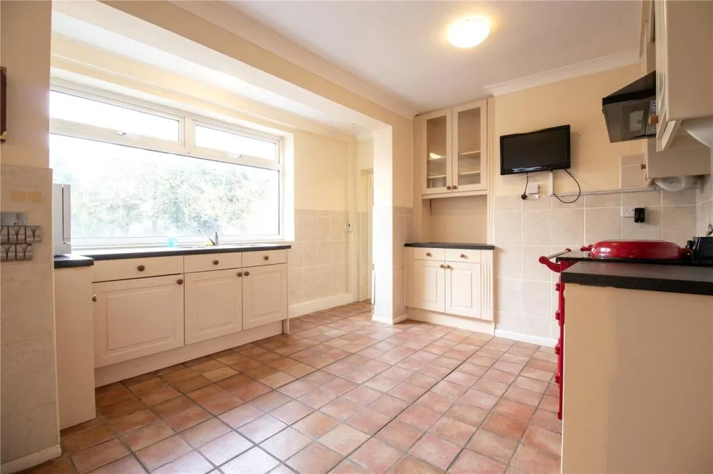 4 bed Detached