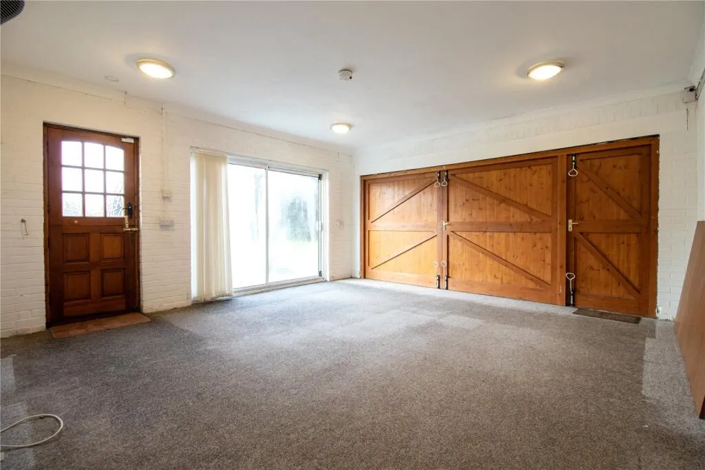 4 bed Detached