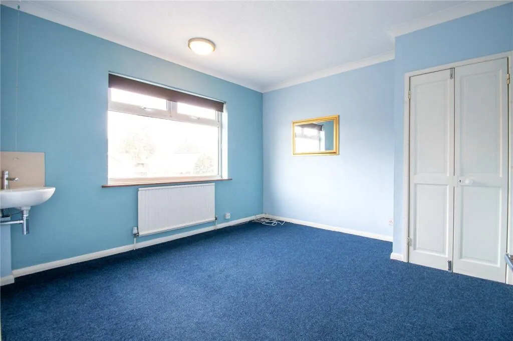 4 bed Detached