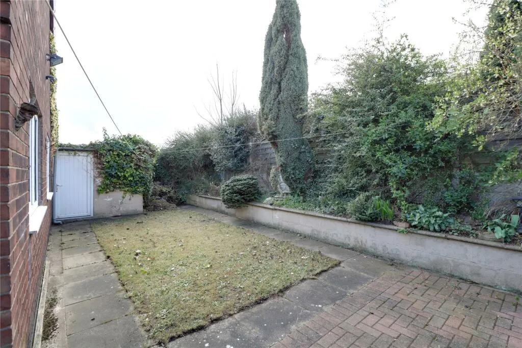 2 bed Detached Bungalow