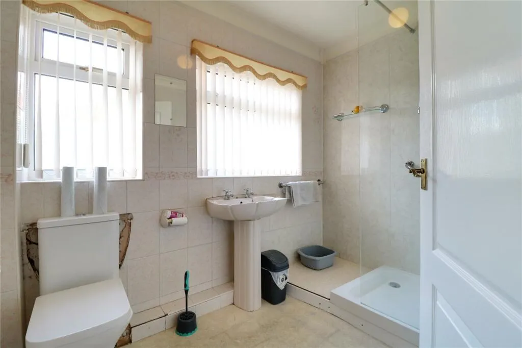 2 bed Detached Bungalow
