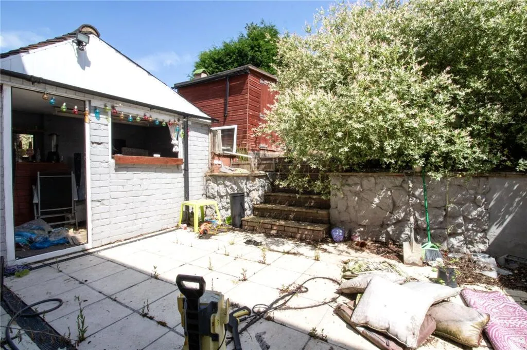 4 bed Semi-Detached