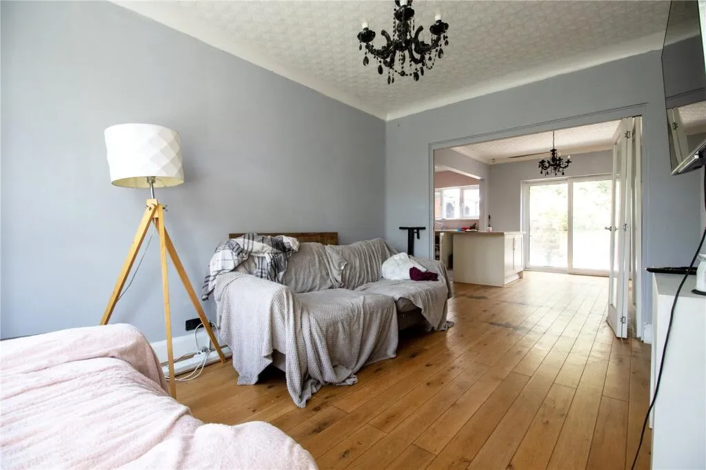 4 bed Semi-Detached