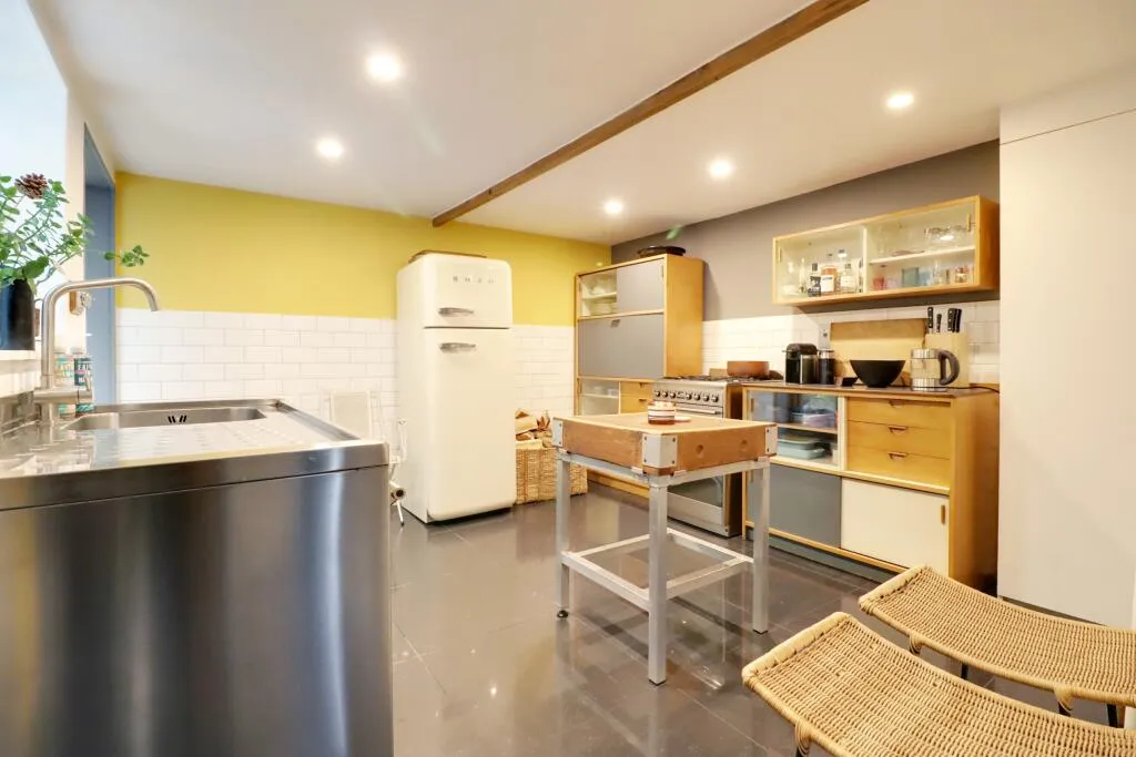 4 bed Link Detached House
