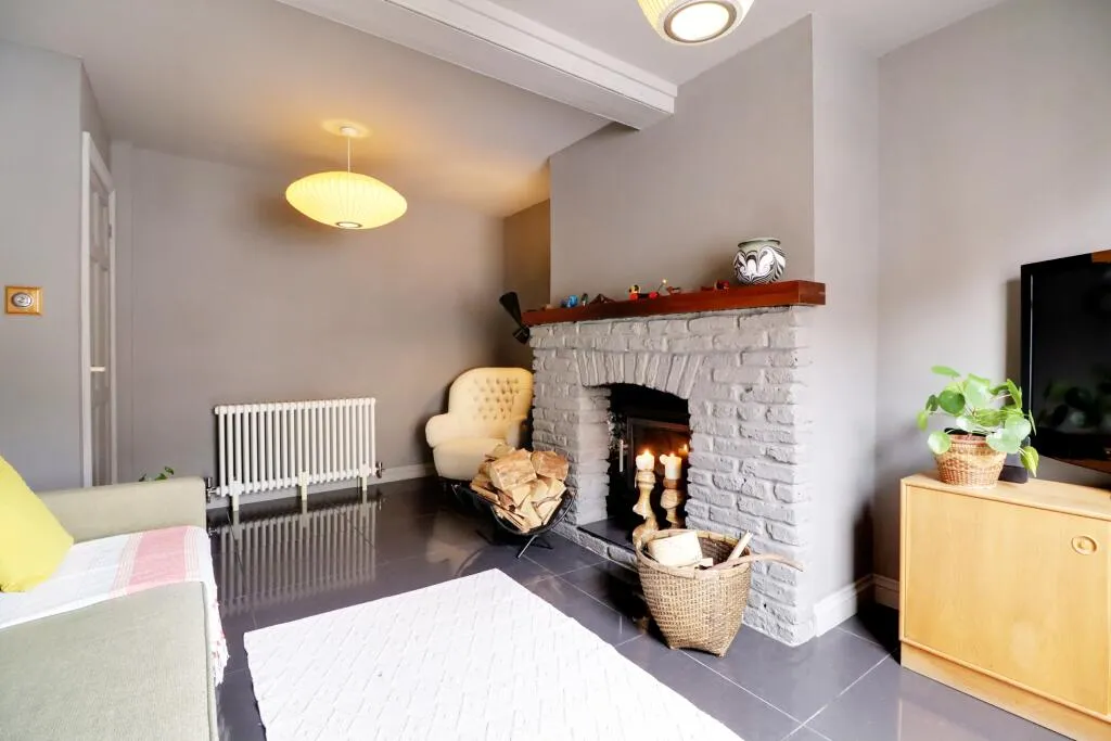 4 bed Link Detached House