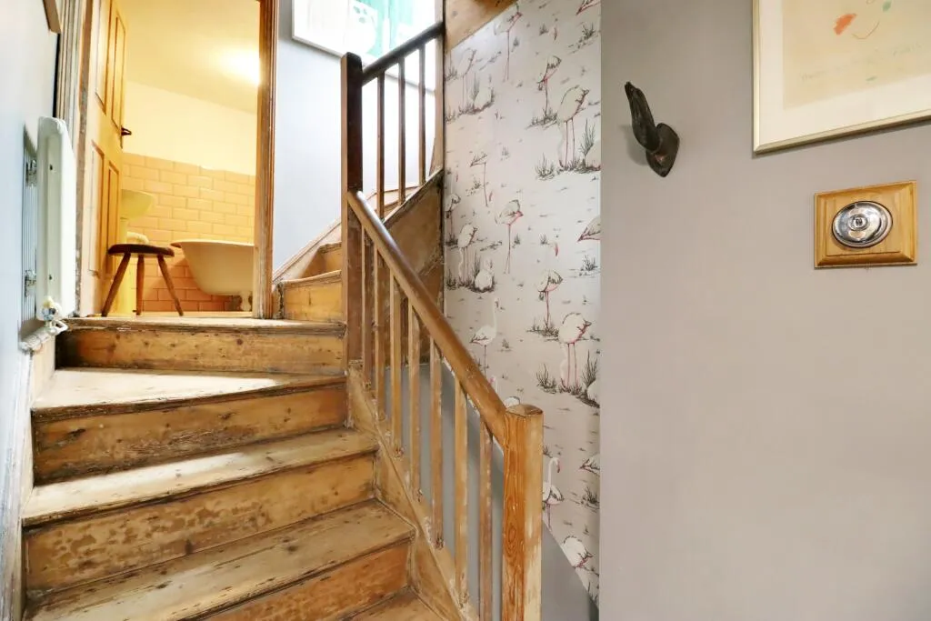 4 bed Link Detached House