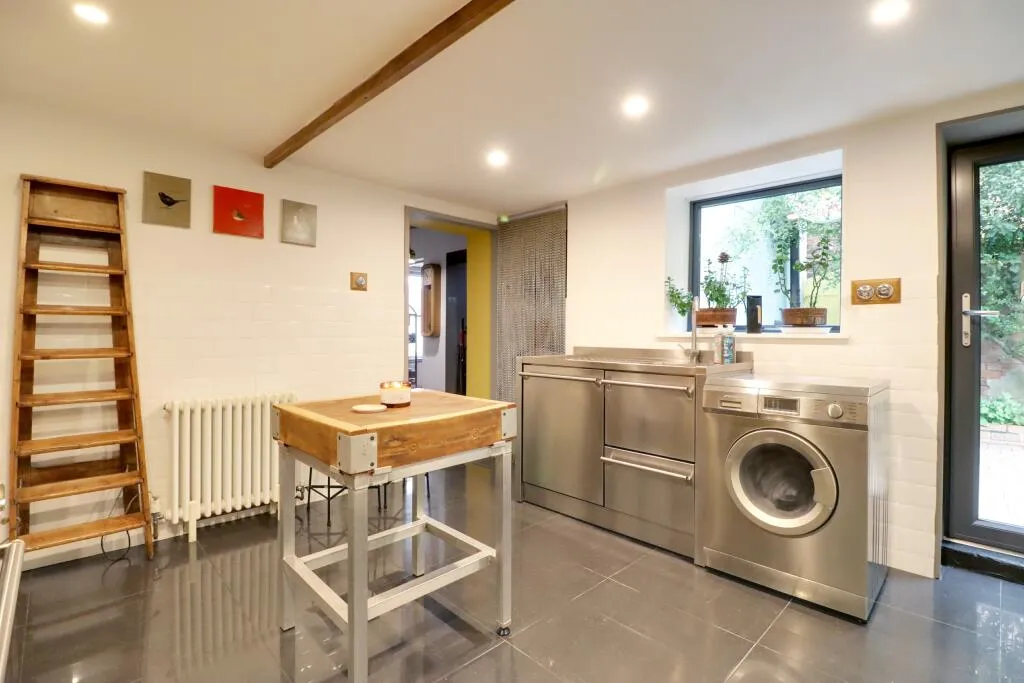 4 bed Link Detached House