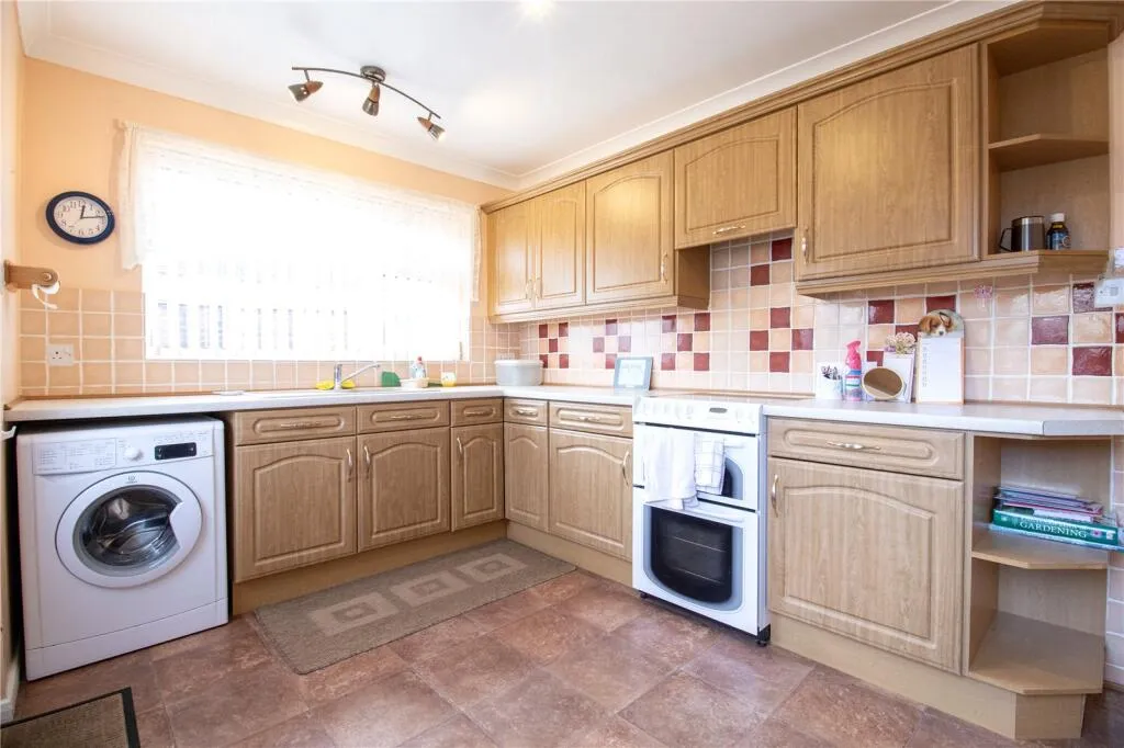 2 bed Detached Bungalow