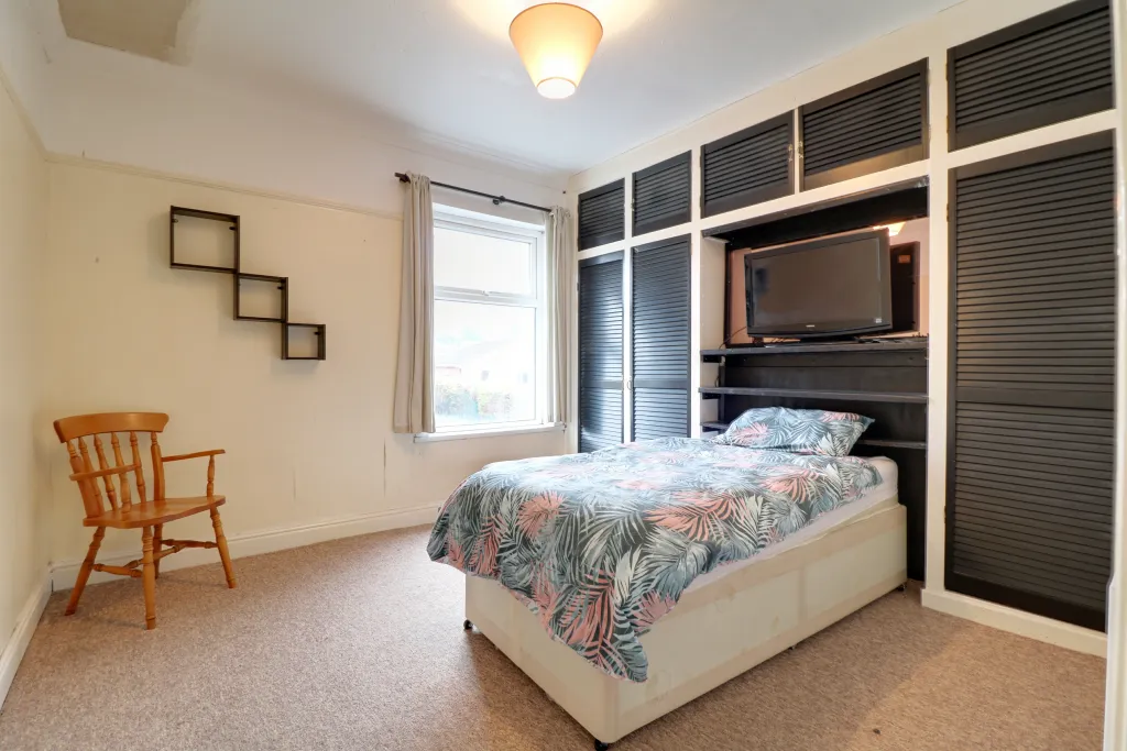 2 bed Semi-Detached