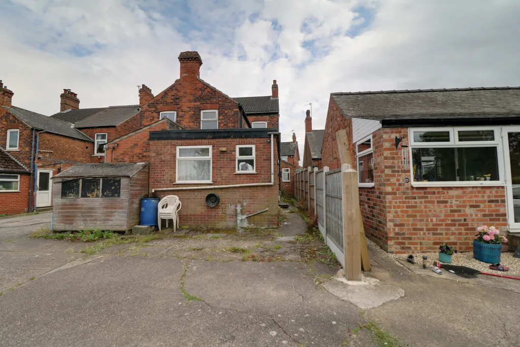 2 bed Semi-Detached