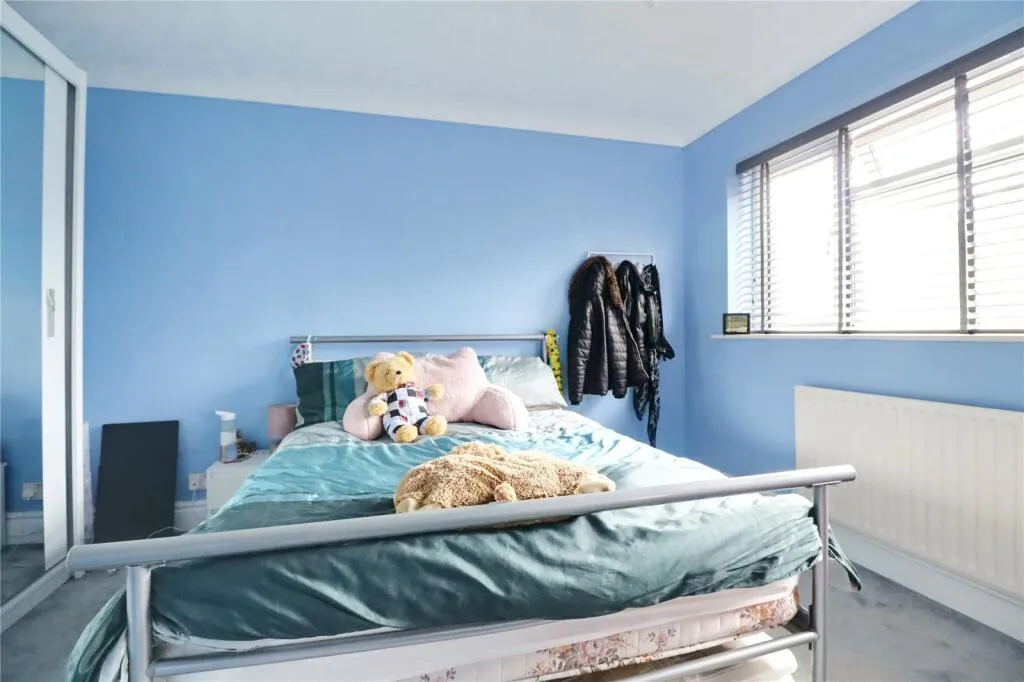 4 bed Detached