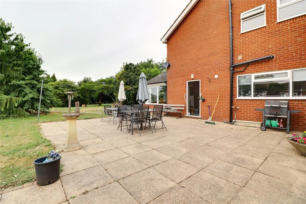 4 bed Detached