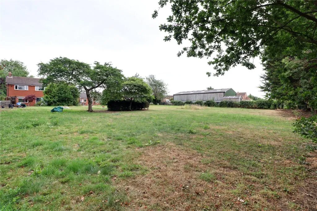 4 bed Detached