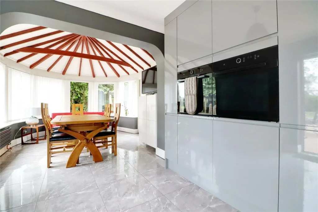 4 bed Detached