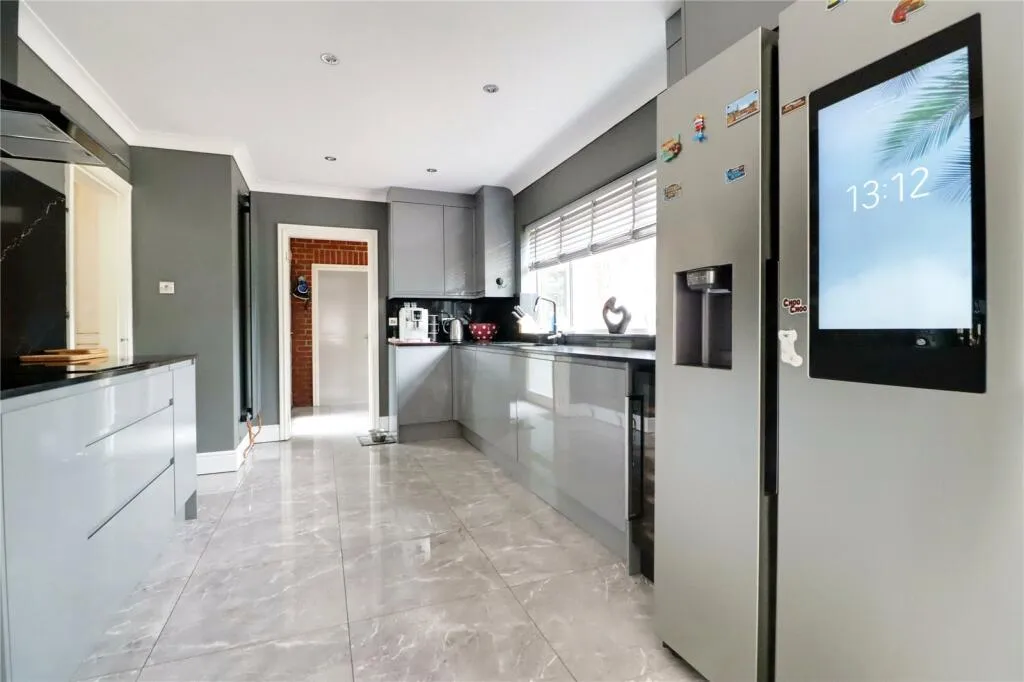 4 bed Detached