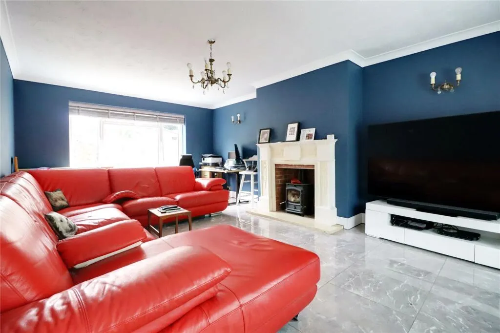 4 bed Detached