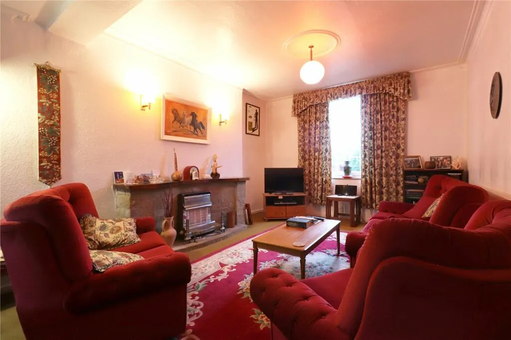 4 bed Detached
