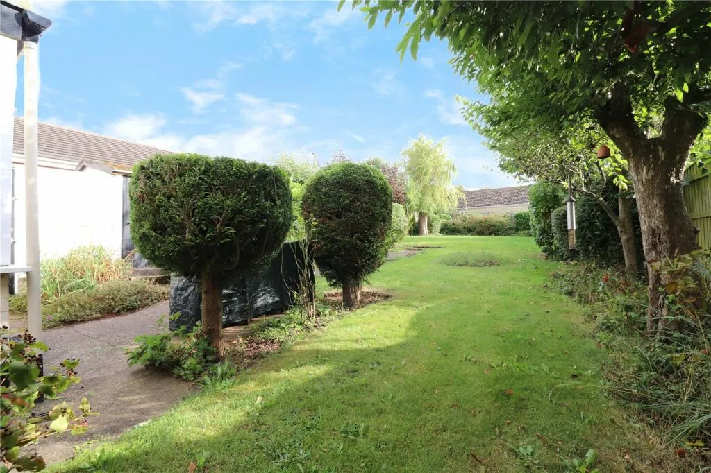 4 bed Detached