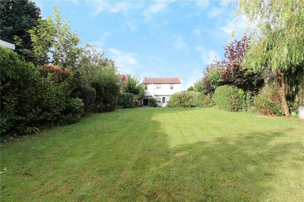 4 bed Detached