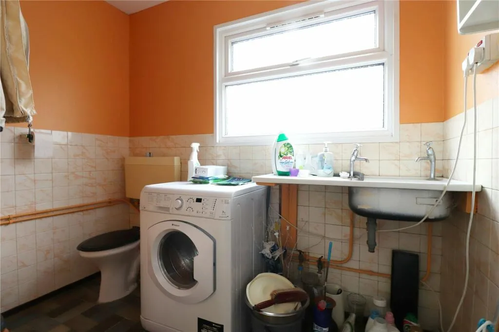 4 bed Detached